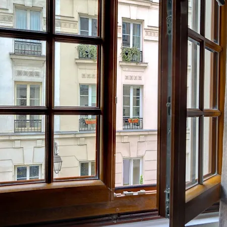 Apartment Luminous Flat In Le Marais *