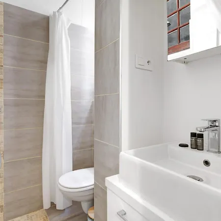 Luminous Flat In Le Marais * 파리